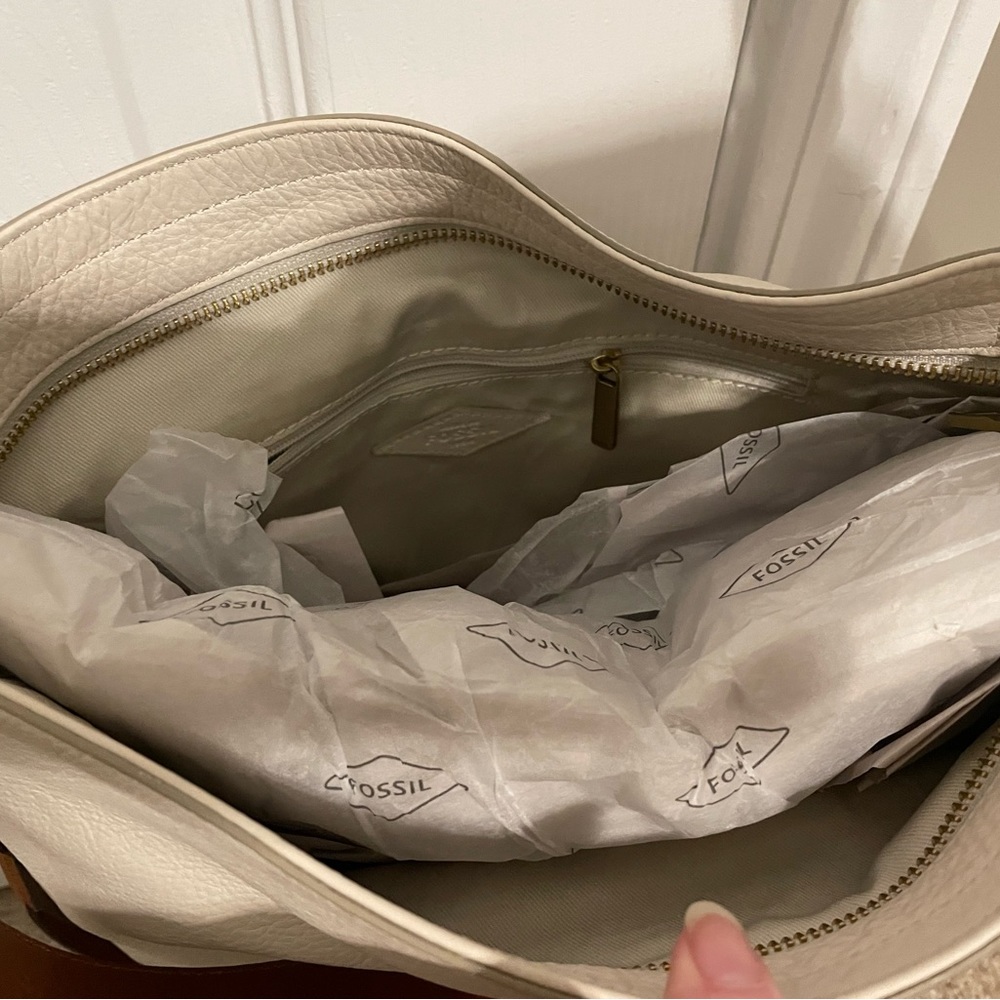 Fossil Purse - Picture 5 of 8